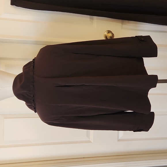 ST. JOHN two piece jacket and pants - Picture 5 of 12